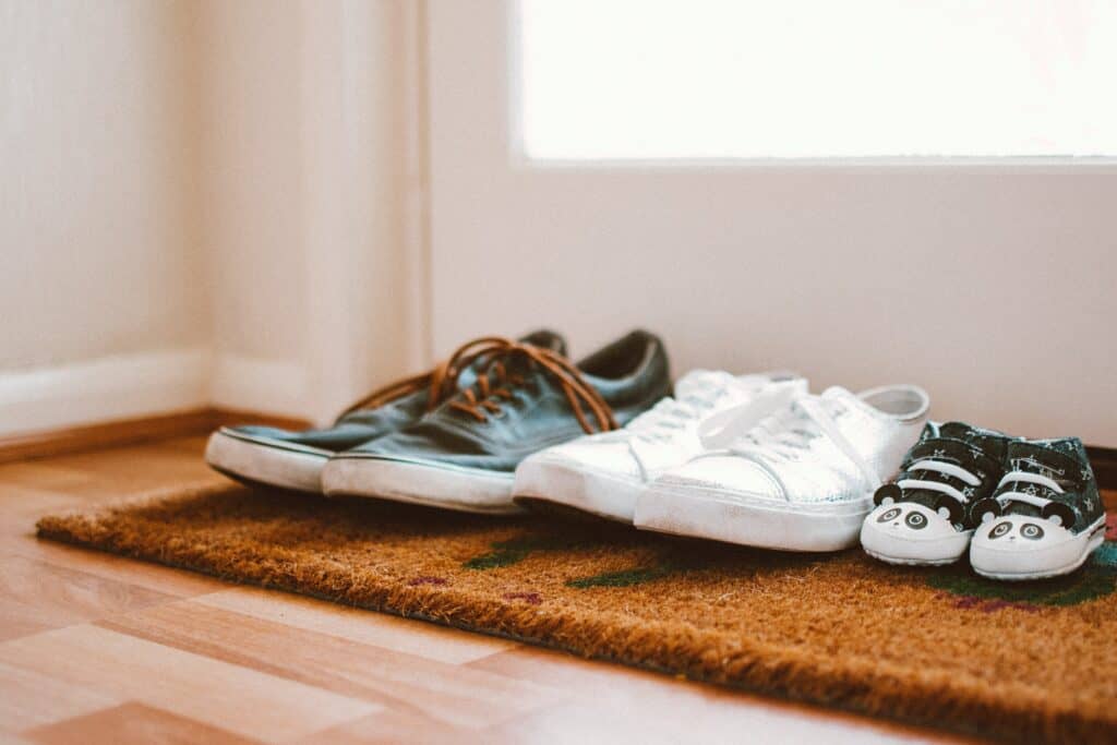 How to Prevent Shoe Odor From Returning