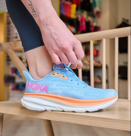 Hoka Clifton 9 women